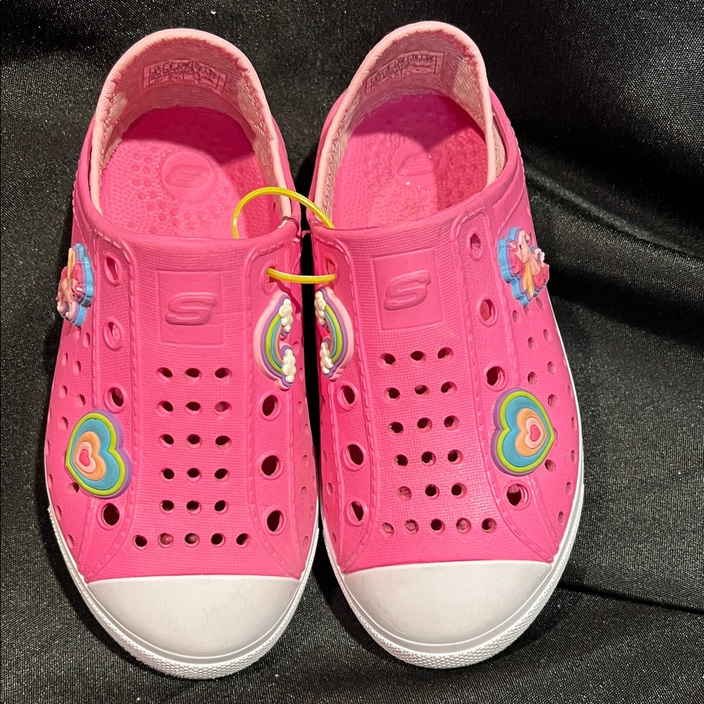 Girl’s size 10 pink Skechers slip on Shoes‎ Sandals